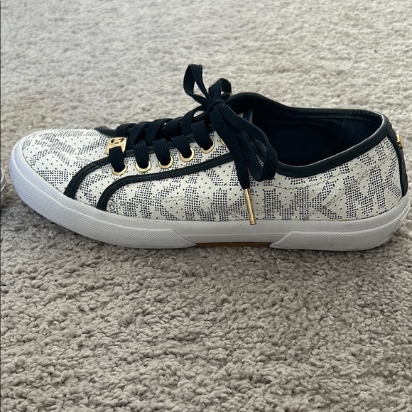 Michael Kors Signature City Women’s Sneakers White and Navy Size 7 - Picture 4 of 6